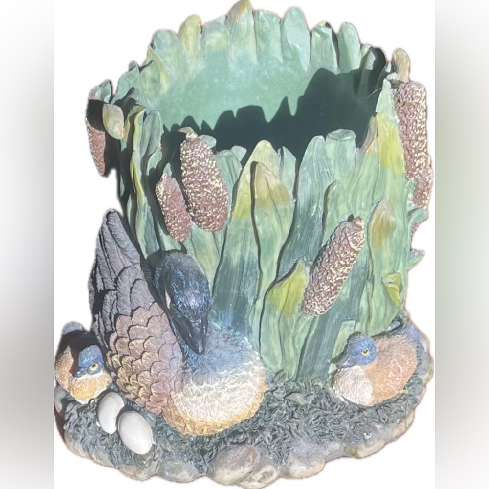 Decorative Bird and Foliage Candle Holder- Nature. Excellent condition.